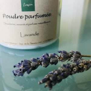 Poudre parfumée à la lavande