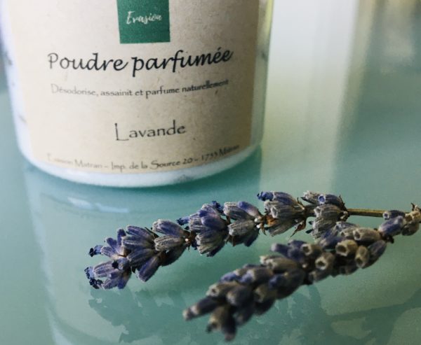 Poudre parfumée à la lavande