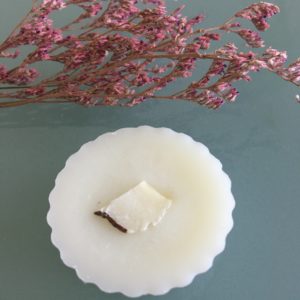 Fondant parfumé Noix de coco à la cire d'olive végétale, parfum de Grasse, noix de coco séchée