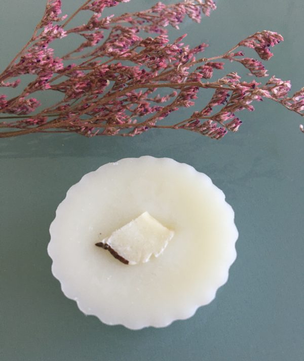 Fondant parfumé Noix de coco à la cire d'olive végétale, parfum de Grasse, noix de coco séchée