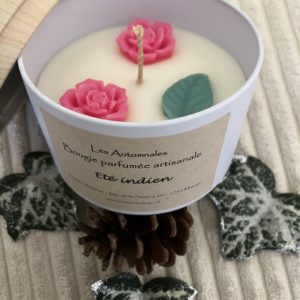 Bougie en cire d'olive parfum de Grasse Thé vert et Osmanthus, micas rose et vert